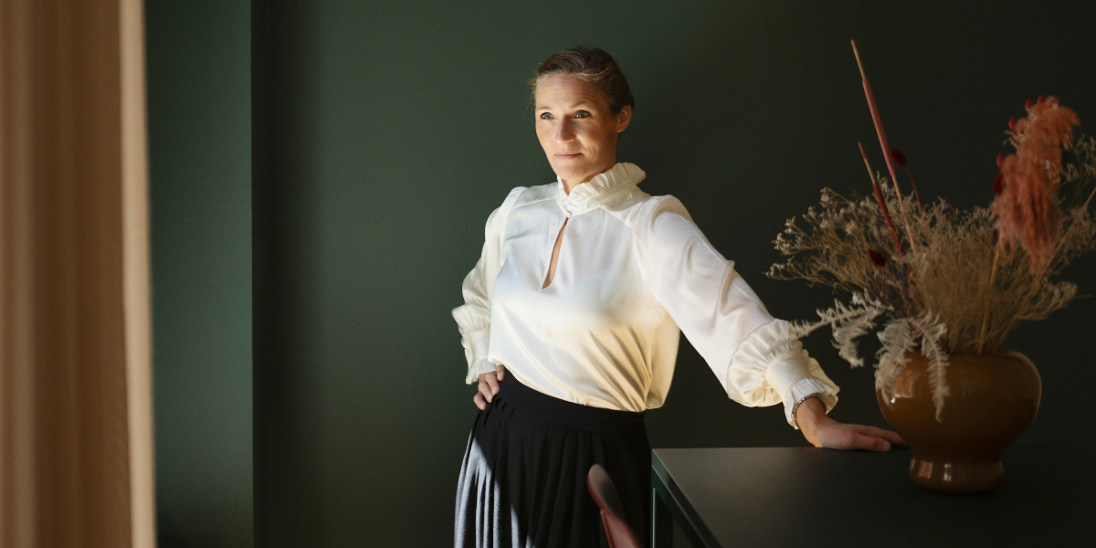 I dag laveer hun ledelsessparring og rådgivning